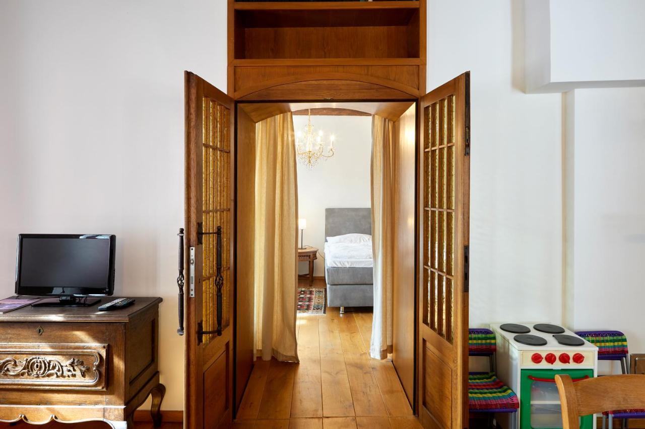 Quellenhof - Wohnen Im Denkmal - Wohnung "Hirtenturm" Blankenheim  Extérieur photo